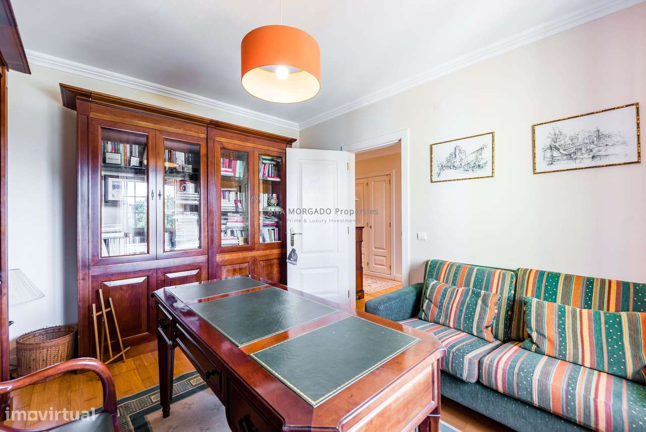 Moradia T4+1 Geminada na Quinta da Beloura — Luminosidade, Conforto e-38