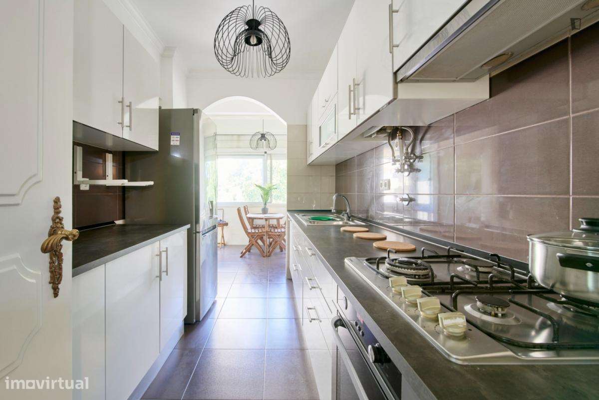 Quarto - localizado em Benfica Lisbon - Grande imagem: 3/10