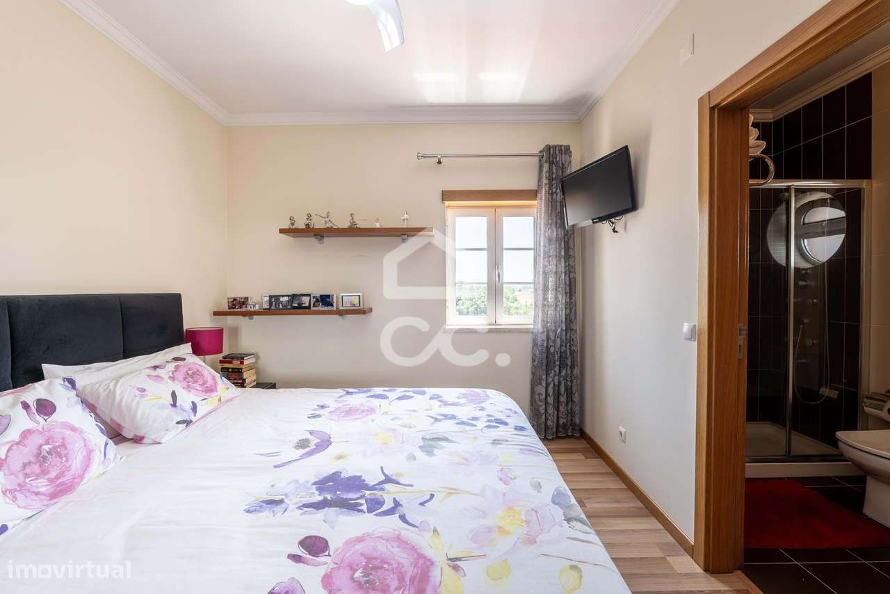 Moradia T4 em Condomínio Privado no Carvalhal – O equilíbrio perfeito-17