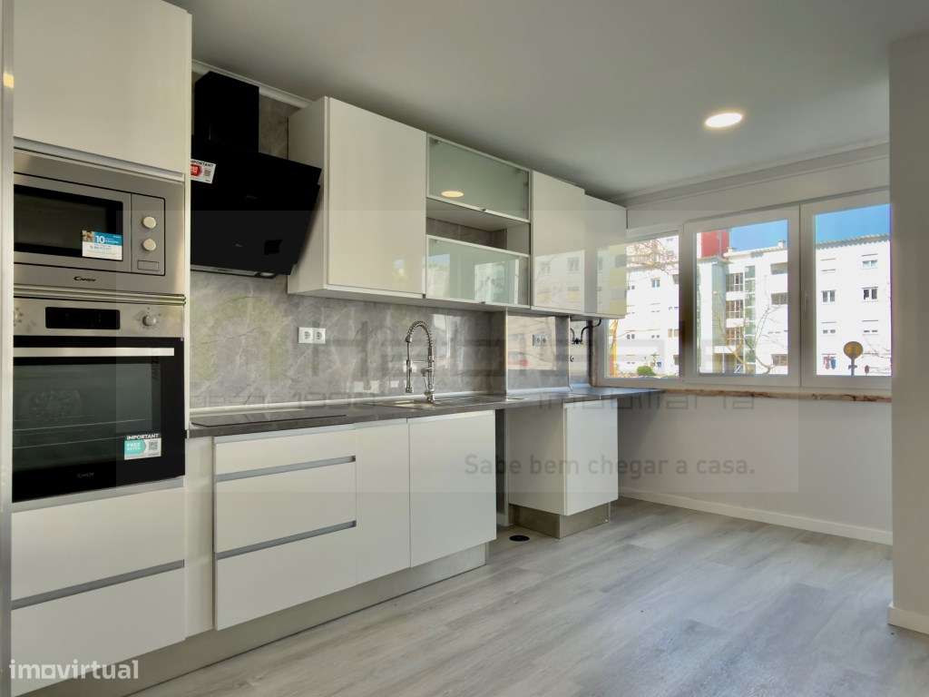 Apartamento T2 Oeiras Totalmente Remodelado - Grande imagem: 5/23
