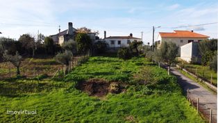 Casa de pedra em aldeia sossegada