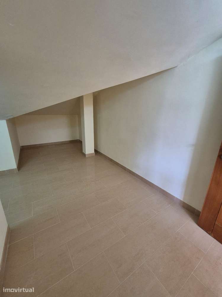 Moradia T5 em Bispeira, Sobral de Monte Agraço-54