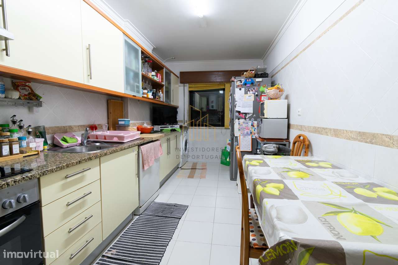 T3 com áreas generosas e excelente localização – Rua Cidade de Belg...-16