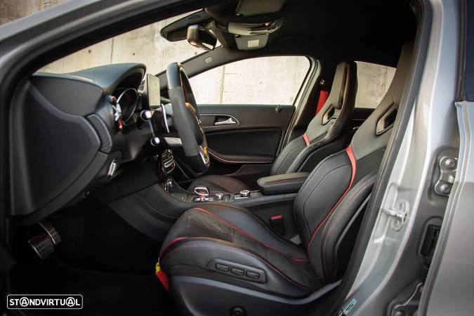 Mercedes-Benz A 45 AMG 4-Matic - 22