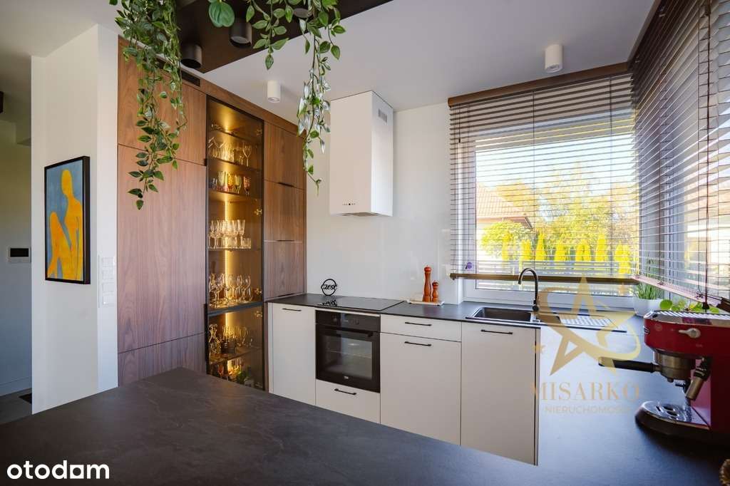 Nowoczesny dom w zabudowie bliźniaczej z basenem-7