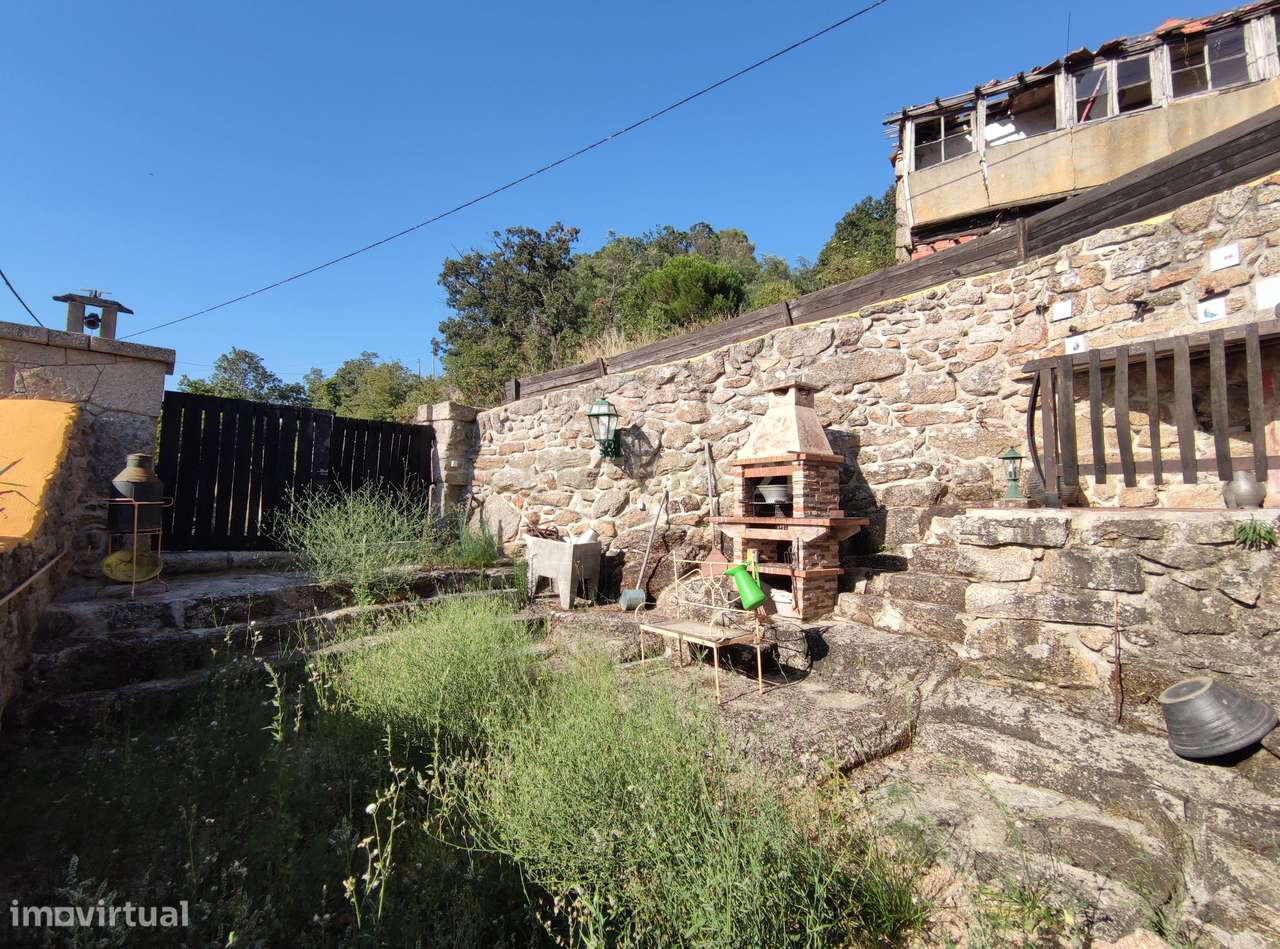 Refúgio Transmontano com Vista Deslumbrante – T2 Tradicional em pedra - Grande imagem: 5/20