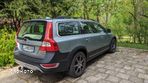 Volvo XC 70 2.4D AWD Momentum - 6