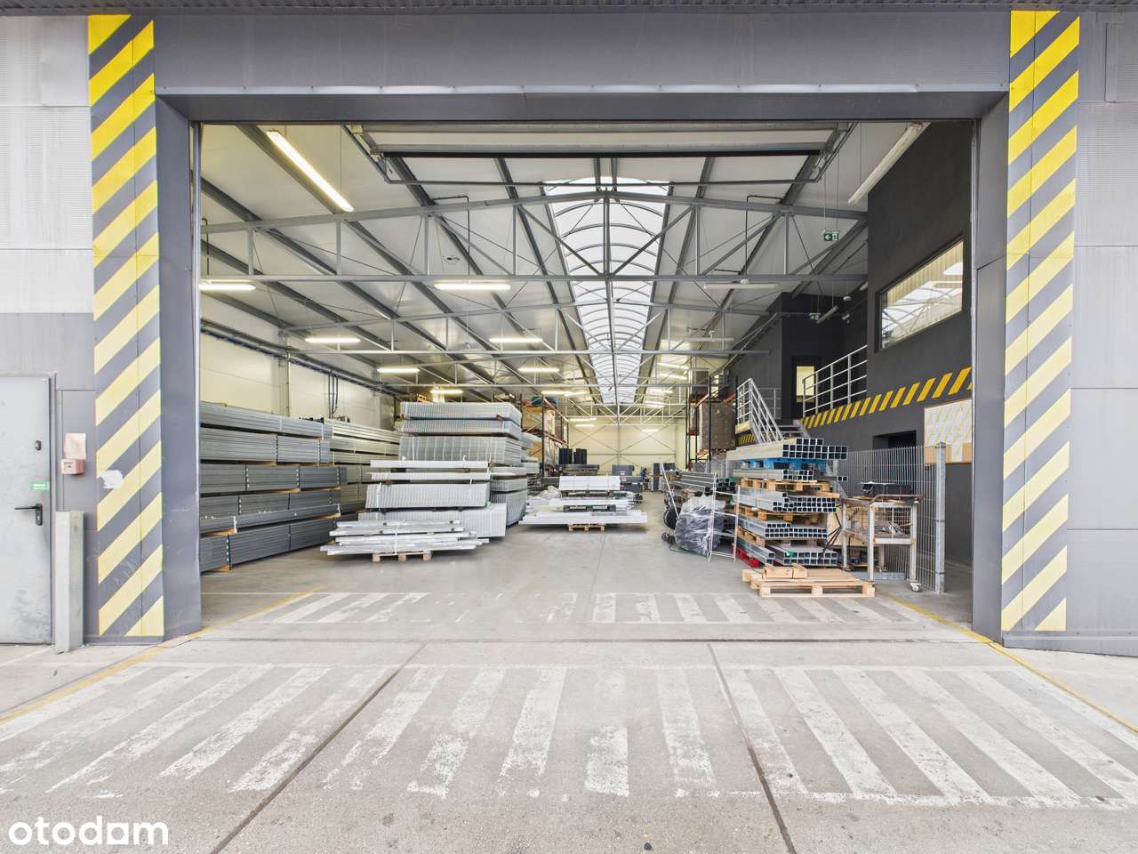 Dwie hale magazynowo - produkcyjne 26 km od Warszawy przy trasie 801-6