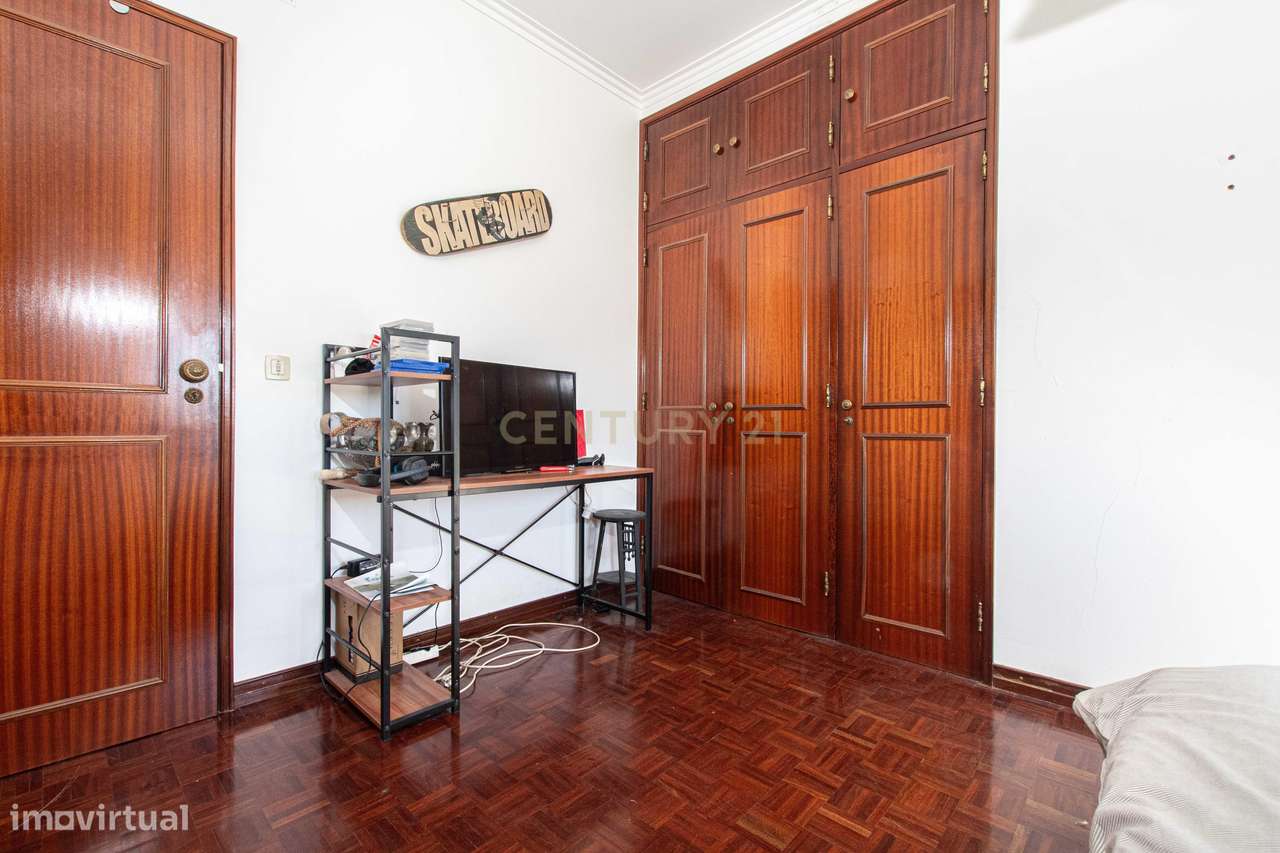 Moradias T3 em Lote com 8300m2 - Grande imagem: 4/49