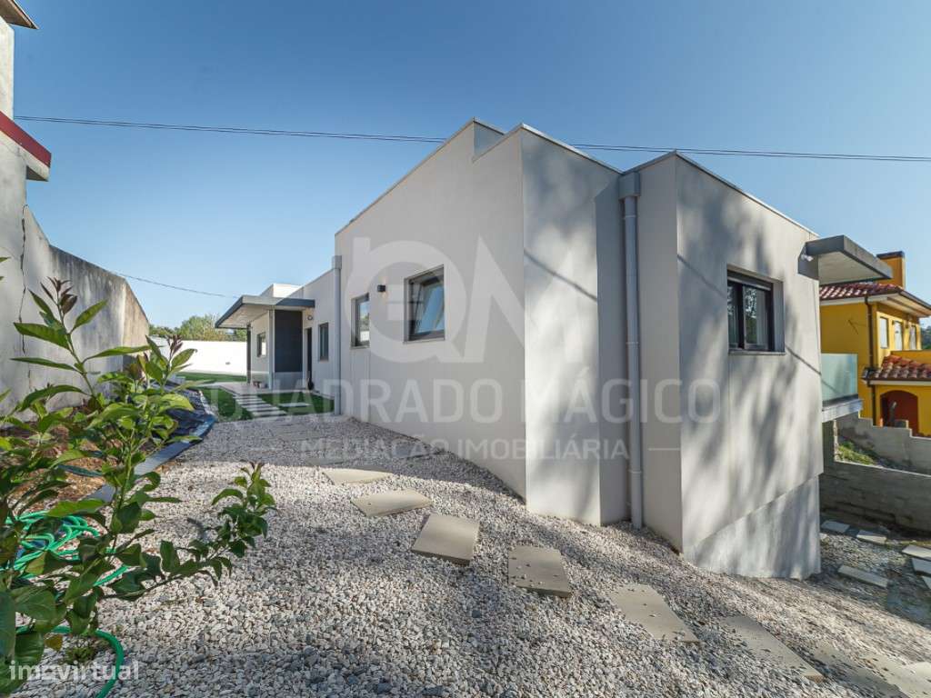 Maravilhosa moradia T3+1, térrea e de linhas modernas a 2 minutos d...-41