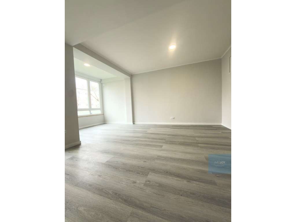 T2 totalmente remodelado em Oeiras (Vila) - Grande imagem: 4/34