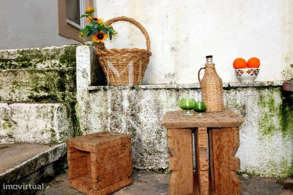 Moradia de Gaveto com Herança Medieval no Centro Histórico de Castelo - Grande imagem: 4/25