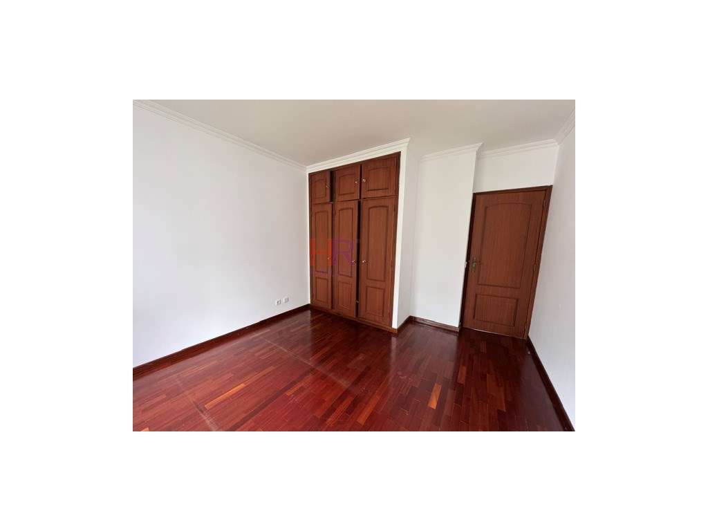 Apartamento T3 com suíte e varandas em São Silvestre, Coimbra.-9