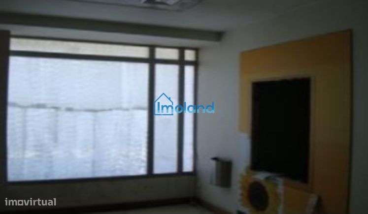 Estabelecimento Comercial c/ 187 m2 - Bonfim/Porto. - Grande imagem: 4/4