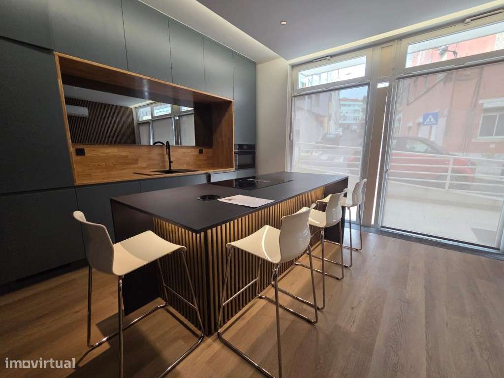 Apartamento Elegante e Contemporâneo no Centro de Algés-17