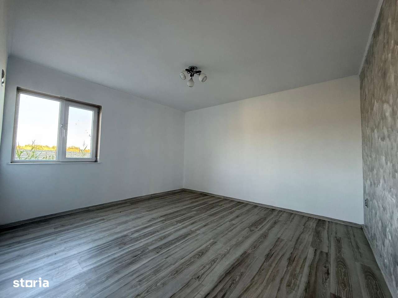 Casă cu 3 Camere | Lumina | 300MP - Imagine principală: 5/8