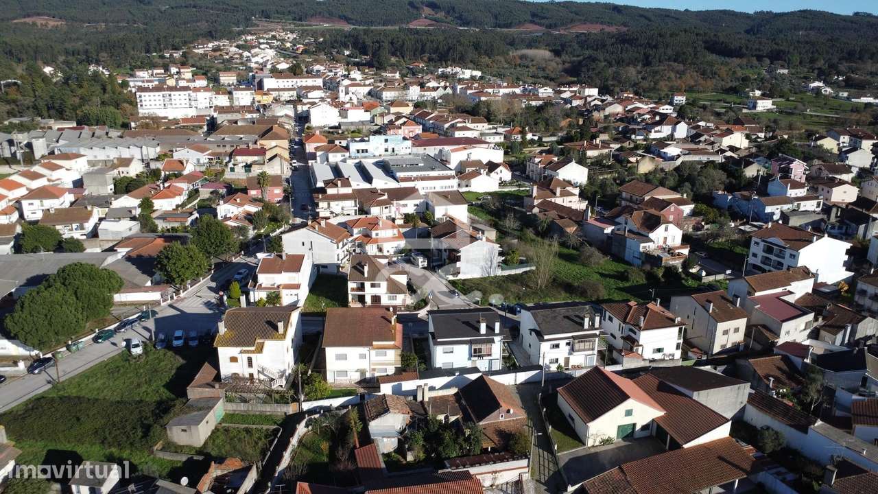 Apartamento T2 duplex novo com terraço e estacionamento no centro da V-10