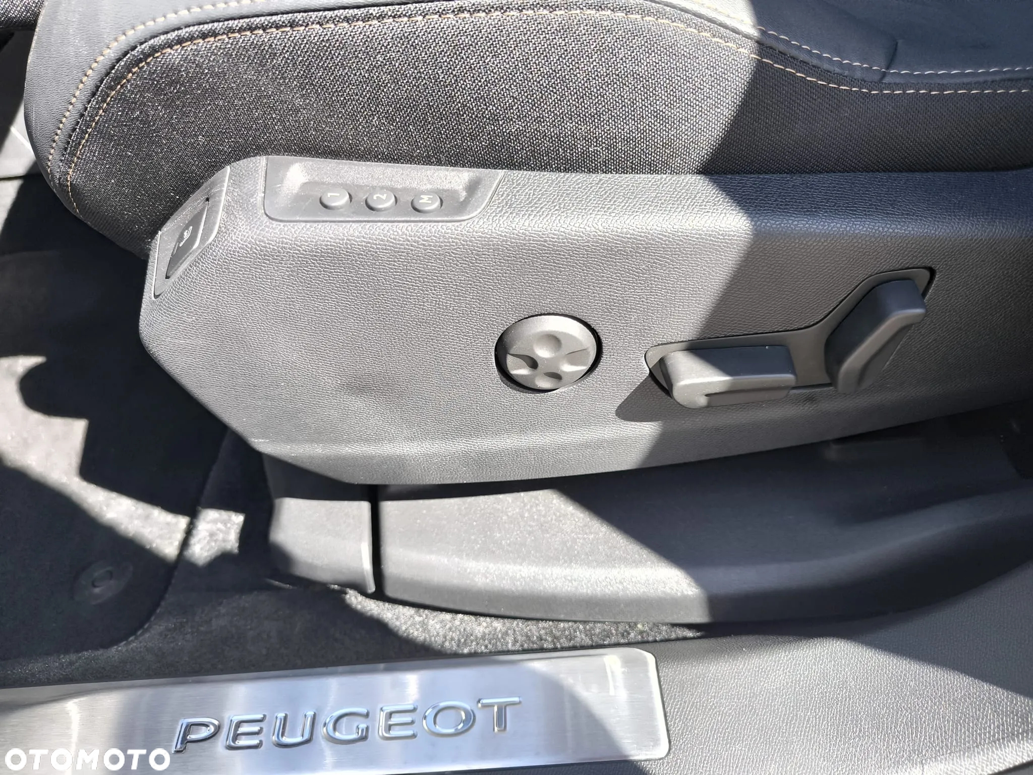 Peugeot 3008 1.2 PureTech GT Pack S&S EAT8 - 14