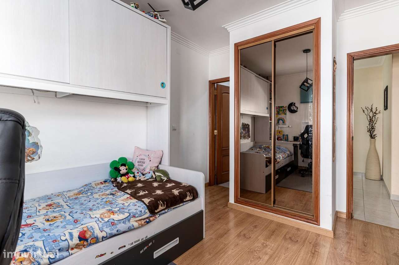 T3 com Excelentes Áreas, em Santa Marta do Pinhal-22