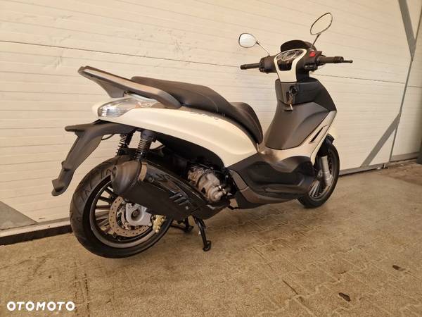 Piaggio Beverly - 21