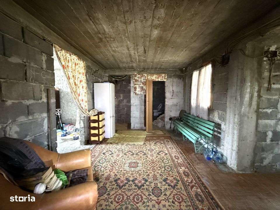 Pret REDUS | Casa solida pe colt, 240 mpu, terasa si curte | Pantelimo-15