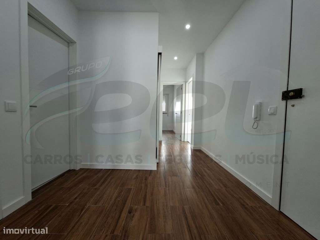 Apartamento T2 c/ terraço-17