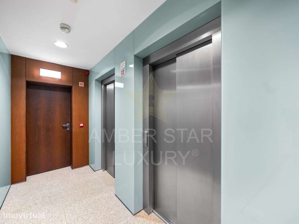 Apartamento T4 como novo, em condomínio de alto padrão-25
