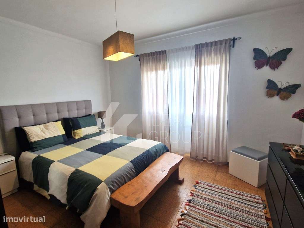 Moradia com Piscina em lote de 1.599 m² na Silveira-11