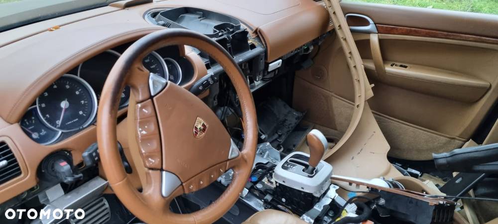 Fotele kanapa boczki skóra Porsche Cayenne I - 7