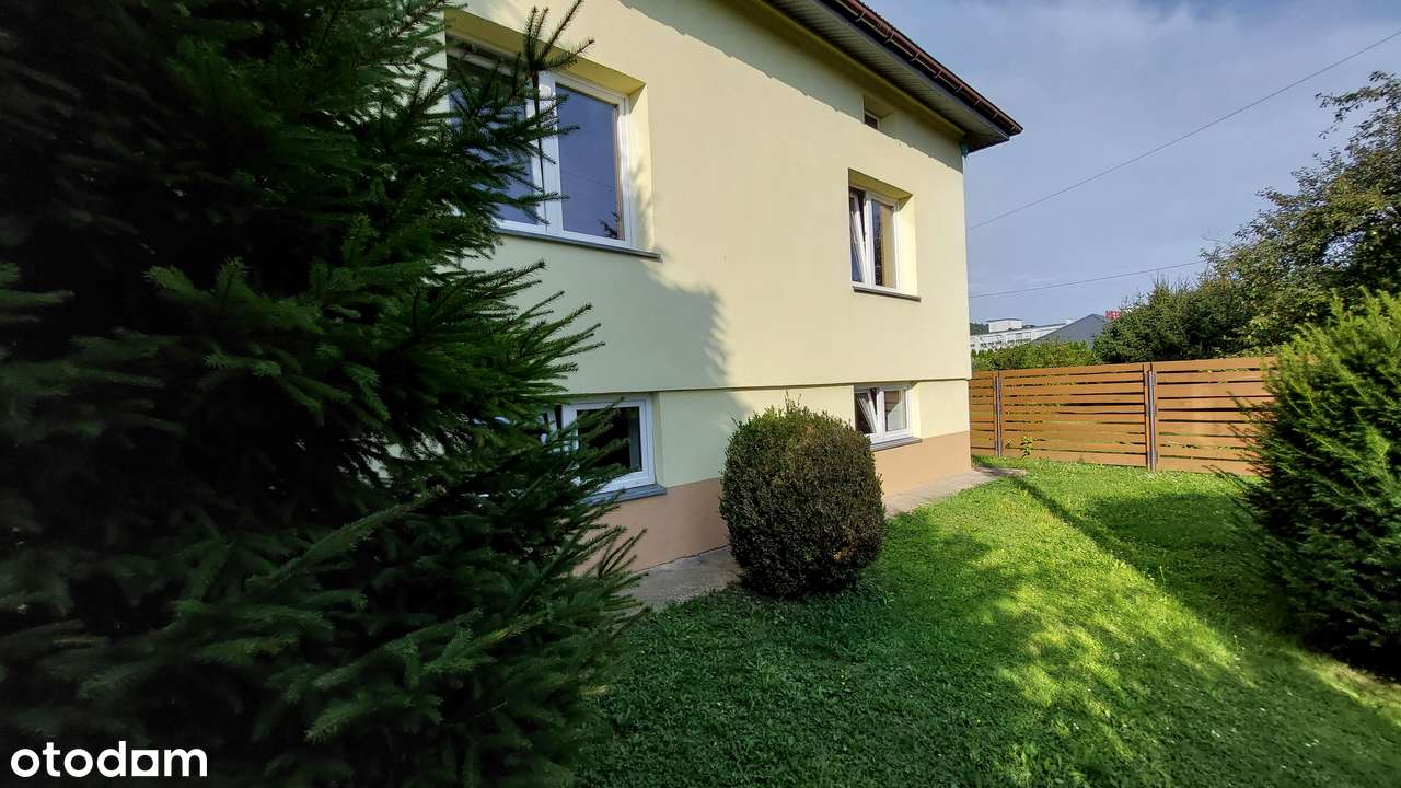 Dom z garażem, przy komunikacji miejskiej-1