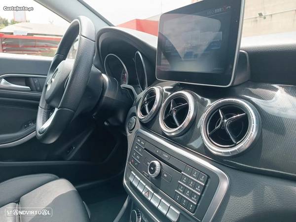 Mercedes-Benz CLA 180 - 6