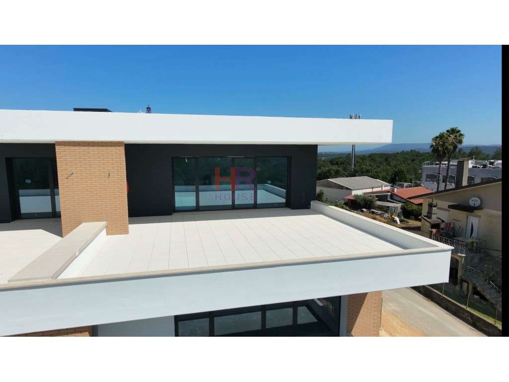 Vende-se T2 Ultimo andar - Terraço panorâmico-20