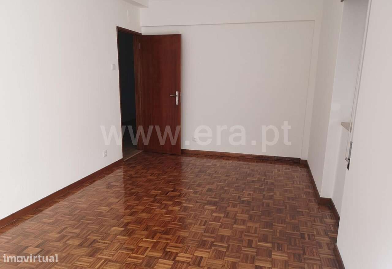 Apartamento T3 / Seia, Seia, São Romão e Lapa dos Dinheiros - Grande imagem: 2/9