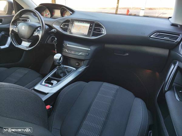 Peugeot 308 1.6 BlueHDi Allure J17 - 29