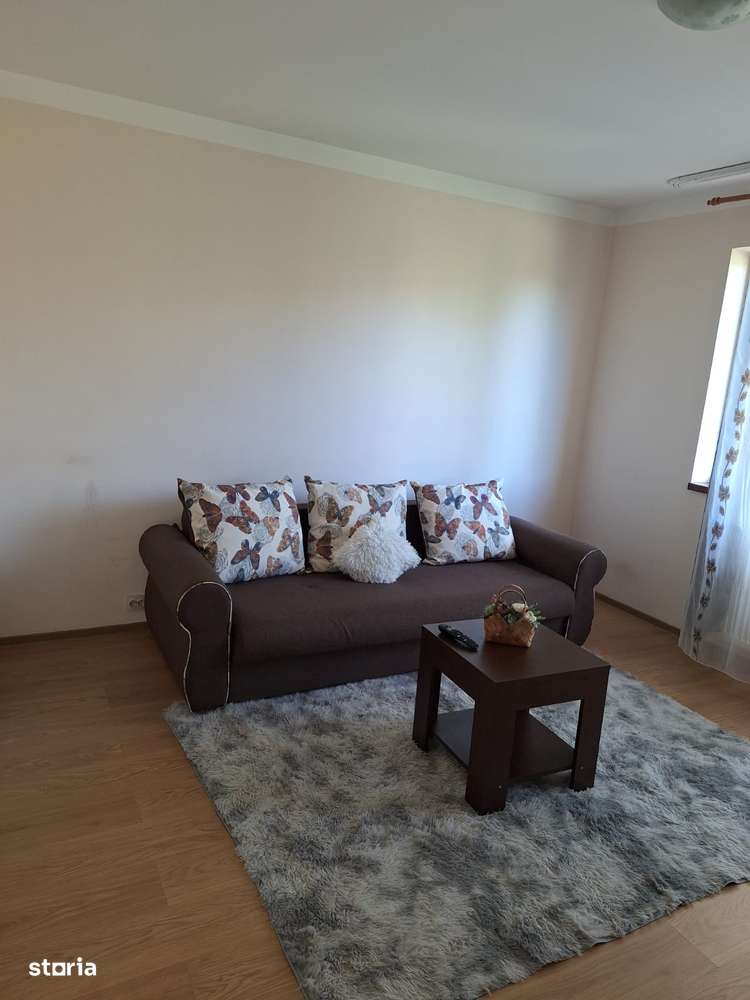 Garsoniera spatioasa cu grădină și balcon, bloc 2013-5