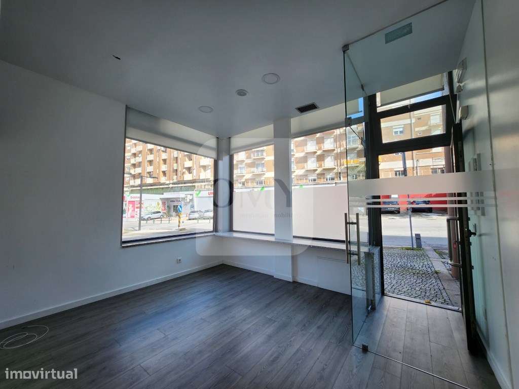 Em Campanha, Loja com 27 m2 na Rua Miguel Torga em Vila Real - Grande imagem: 4/7