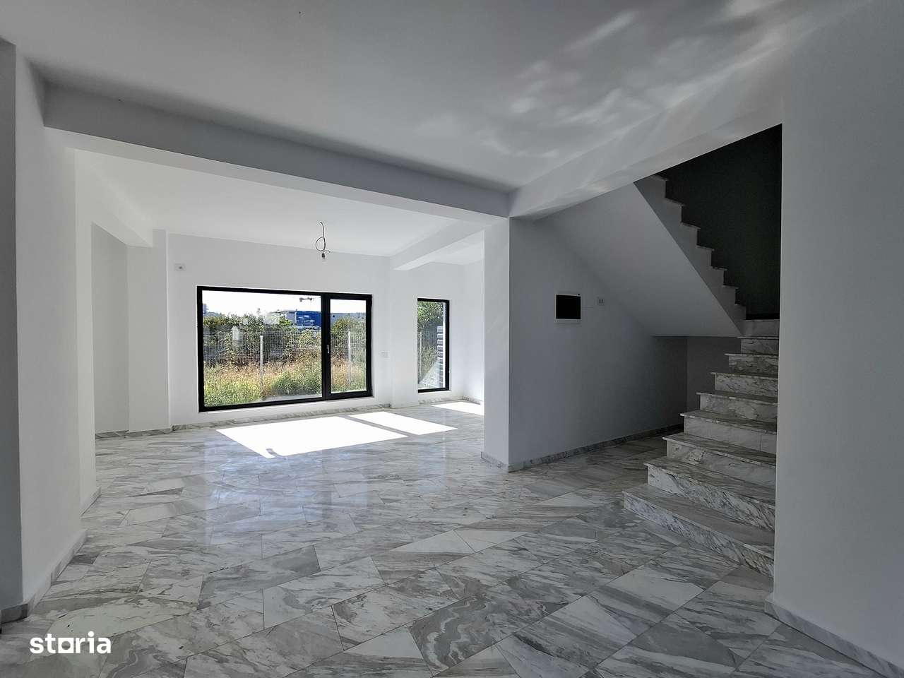 Vila cu 4 camere, tip duplex, zona Albert-3