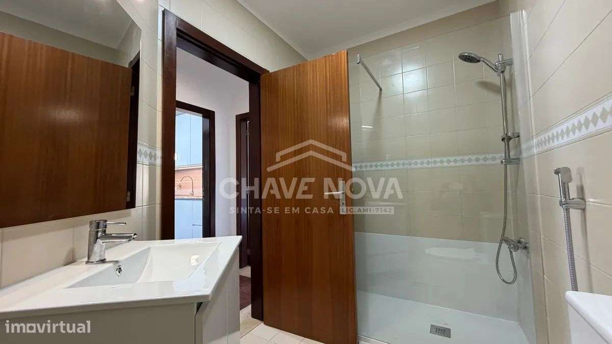 Apartamento T2 em Mafamude | Junto à Nova Linha do Metro Rubi-21