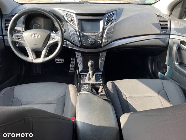 Hyundai i40 1.7 CRDi BlueDrive Premium DCT - 11