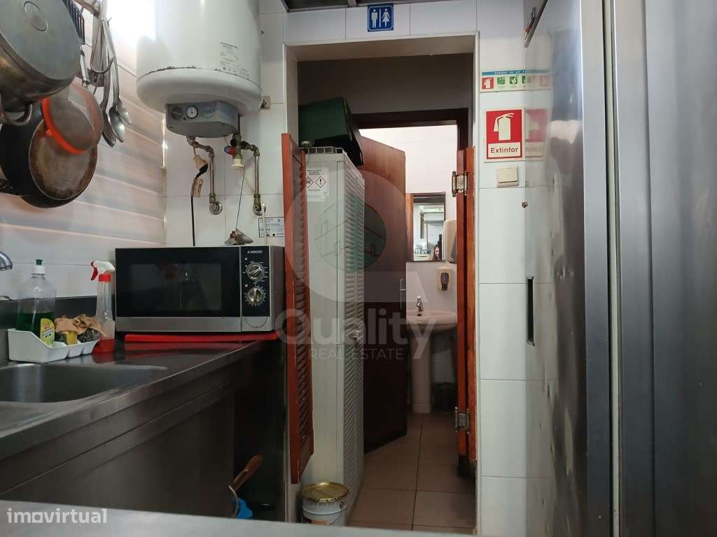 Excelente Pronto a Comer - Take-Away Totalmente Equipado! - Grande imagem: 2/17