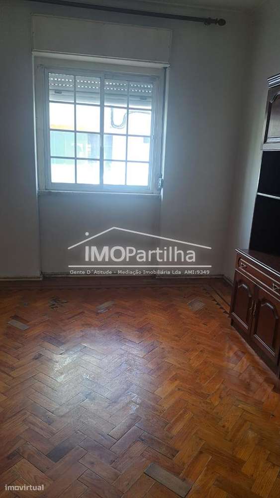 Apartamento T3 C/ Terraço na Venda Nova - Amadora-9