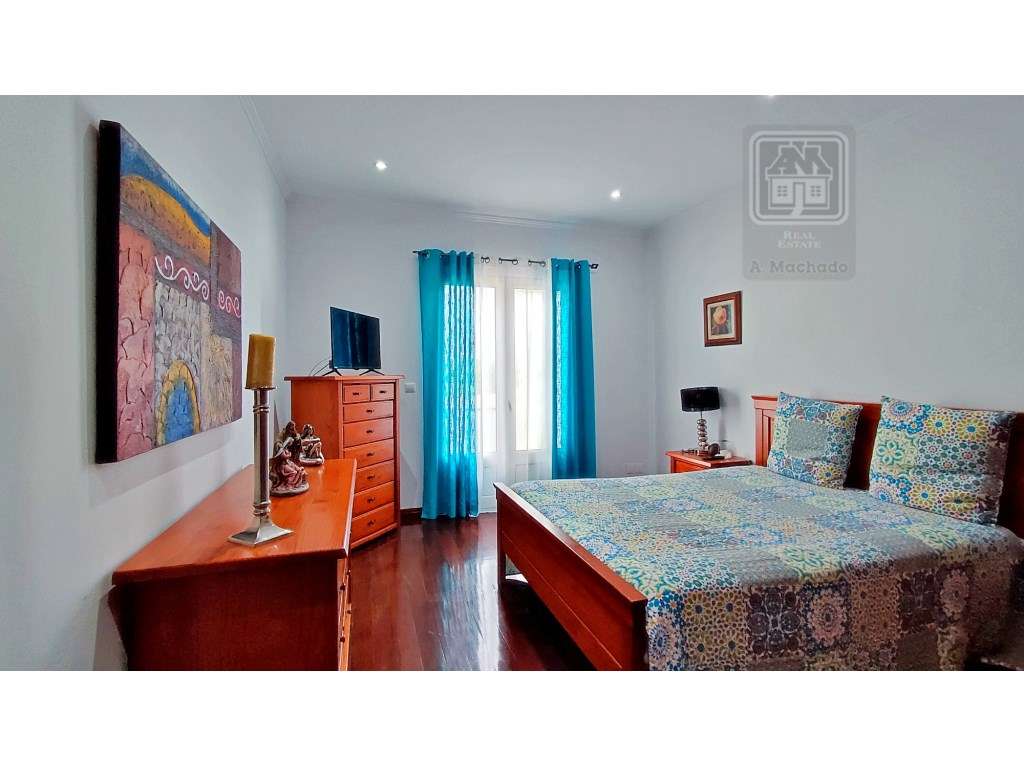 VENDA de MORADIA - VIVENDA com alojamento local e piscina - Fenais ...-28