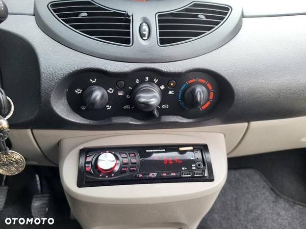 Renault Twingo - 14