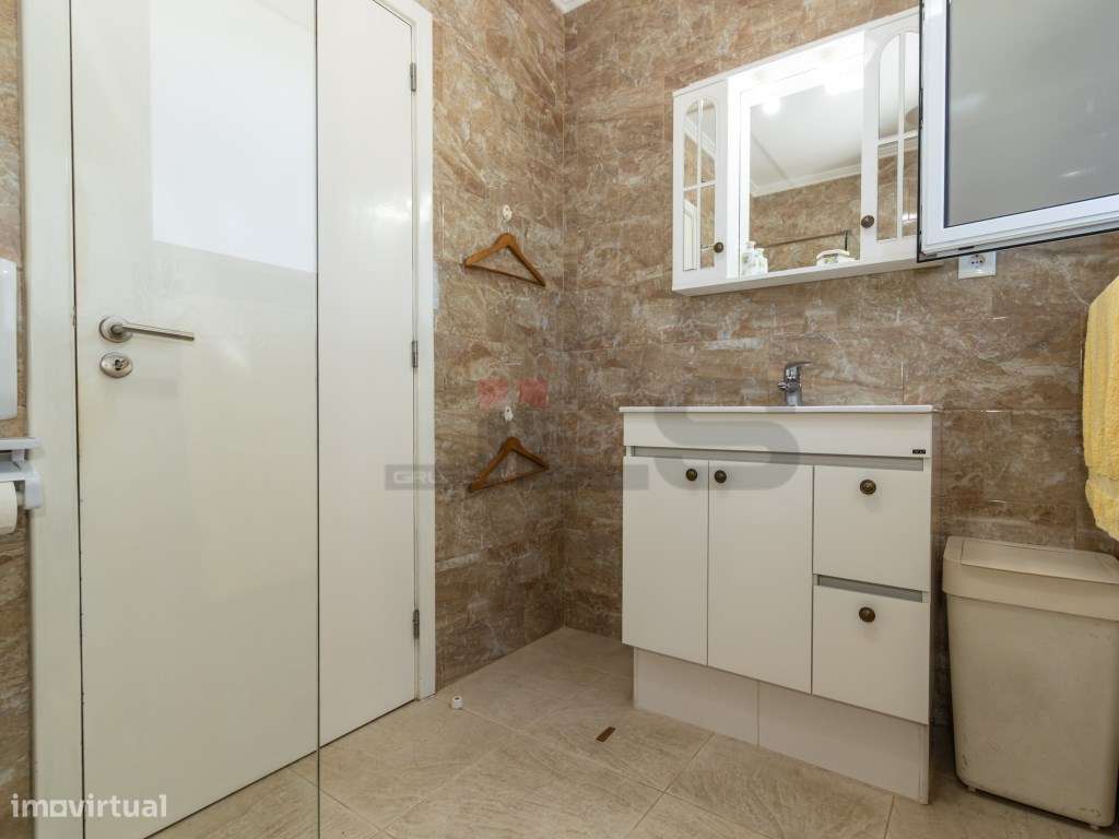 Moradia T3 Contemporânea com Grande Jardim em Rabo de Peixe , São M...-30
