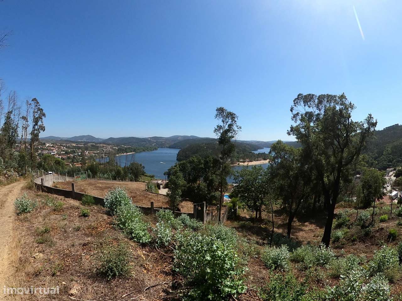 Terreno Exclusivo de 1.600 m² com Vista Panorâmica para o Rio Douro |-9