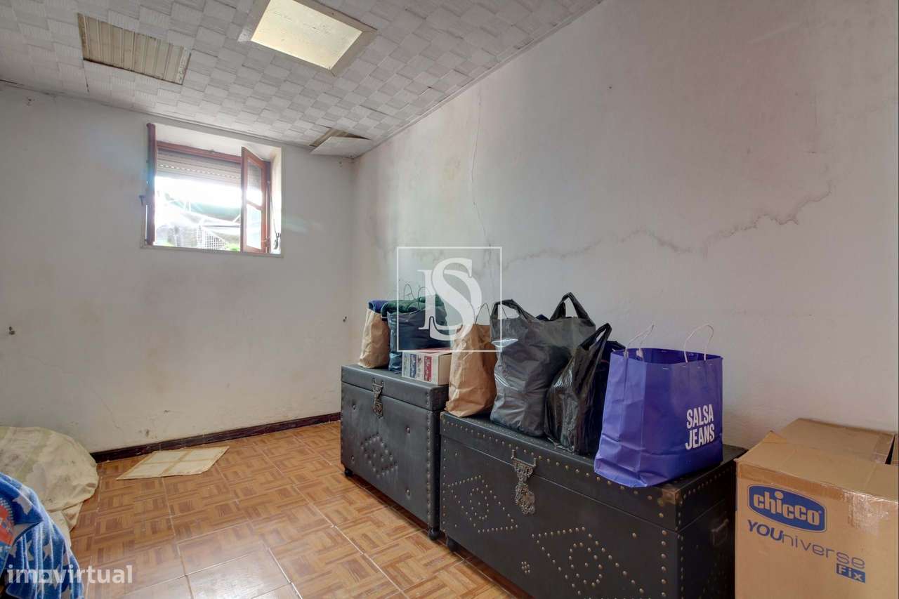 Moradia T2 para Reabilitação- Pedrouços-12