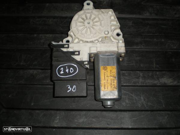 Motor Elevador Vidro 1J4959812C VW BORA 1999 TD - 1