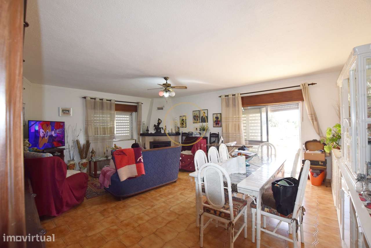 Moradia T3 a poucos minutos do Triangulo Dourado - Grande imagem: 4/46