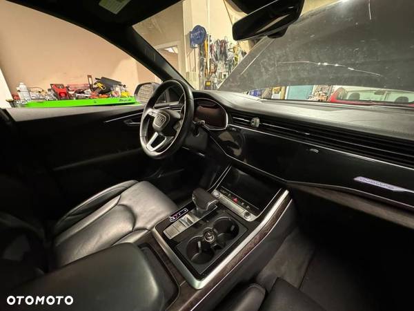 Audi Q8 55 TFSI quattro tiptronic - 8