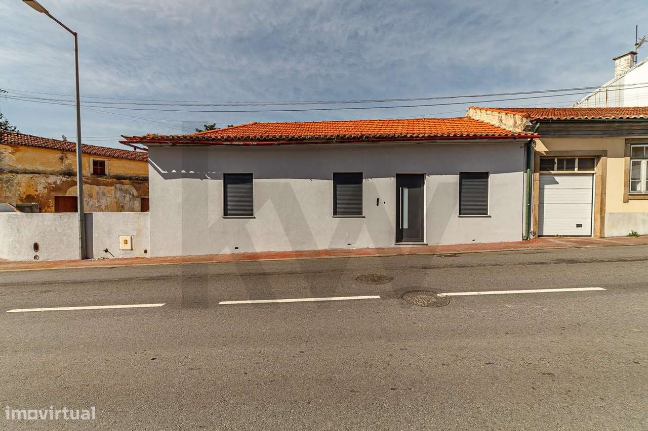 Moradia T3 com vários anexos - Grande imagem: 3/22